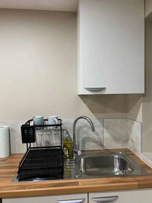 A Spacious Double Bed Studio Stoke-on-Trent Luaran gambar